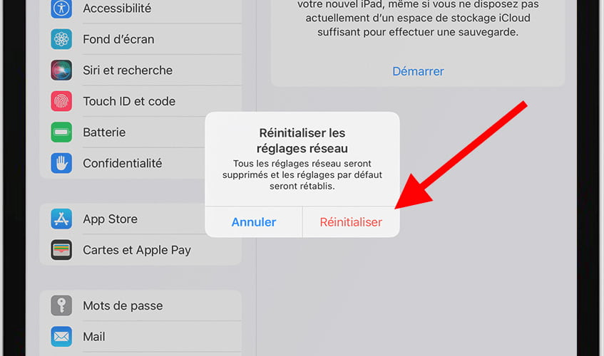 Confirmer la réinitialisation des réglages réseau iPhone