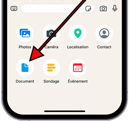Joindre un document à WhatsApp sur iPhone