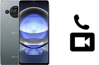 Passez des appels vidéo avec un Sharp Aquos R8s